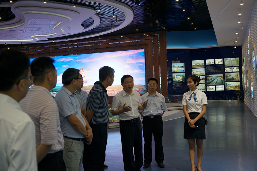 我院院長陪同科技部領導調研重慶銅梁高新區“以升促建”工作