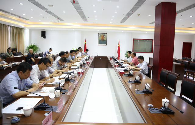 湘潭經(jīng)開區(qū)轉(zhuǎn)型升級(jí)工作獲省政研室調(diào)研組肯定