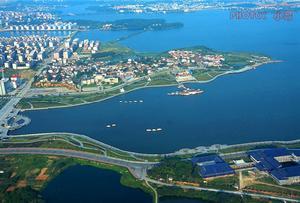 岳陽開發(fā)區(qū):創(chuàng)新驅(qū)動引領經(jīng)濟發(fā)展新常態(tài)